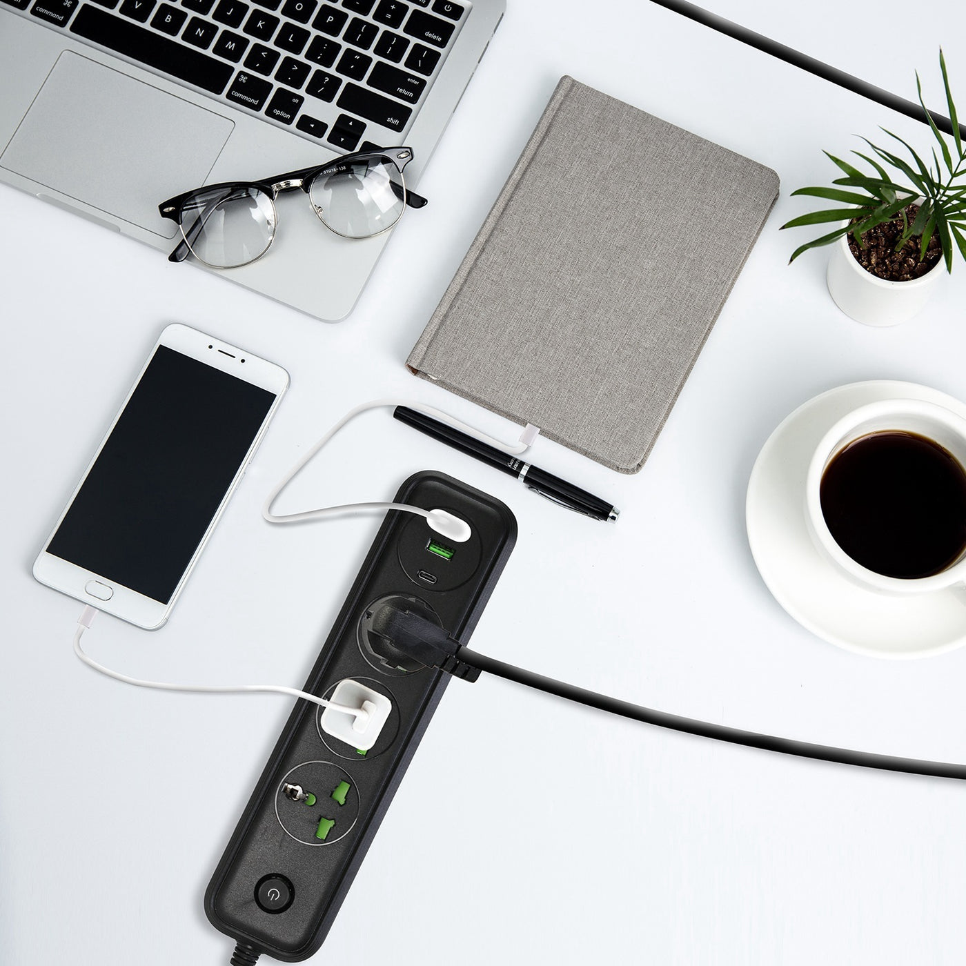 1Pc Power Strip With 6FT Extension Cord 3 AC Outlets And 2 USB A Ports 1 USB C Port 2500W Wall Mount Outlet Extender For Home Office Dorm Travel